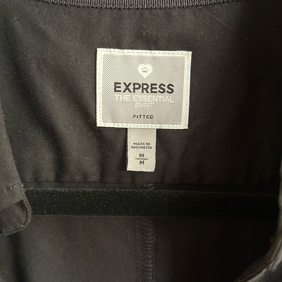 Stylish classic black essential shirt from Express - size Medium - Picture 2 of 6
